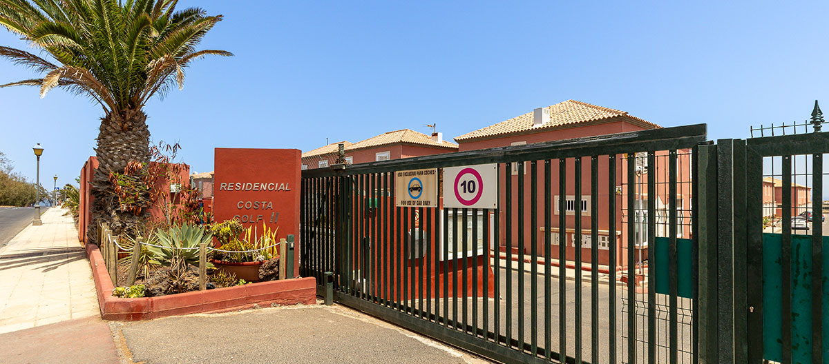 Residencial Costa Golf Entrance